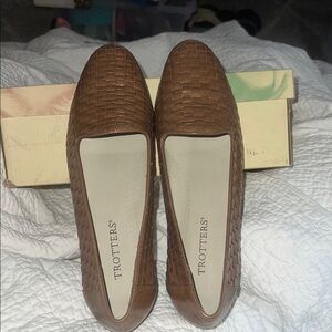 Trotters Tan Woven Slip-On Leather Shoes, 10A